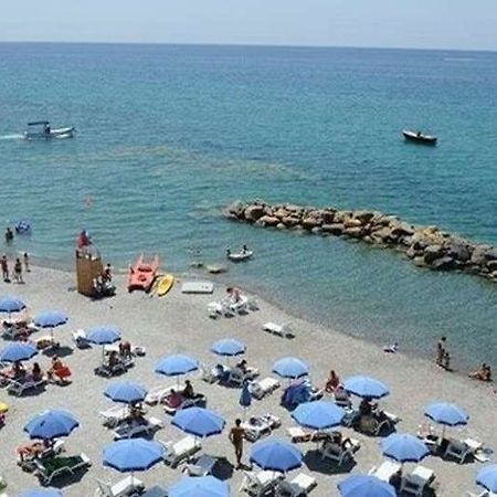 Villaggio Club La Maree Пискиота Екстериор снимка